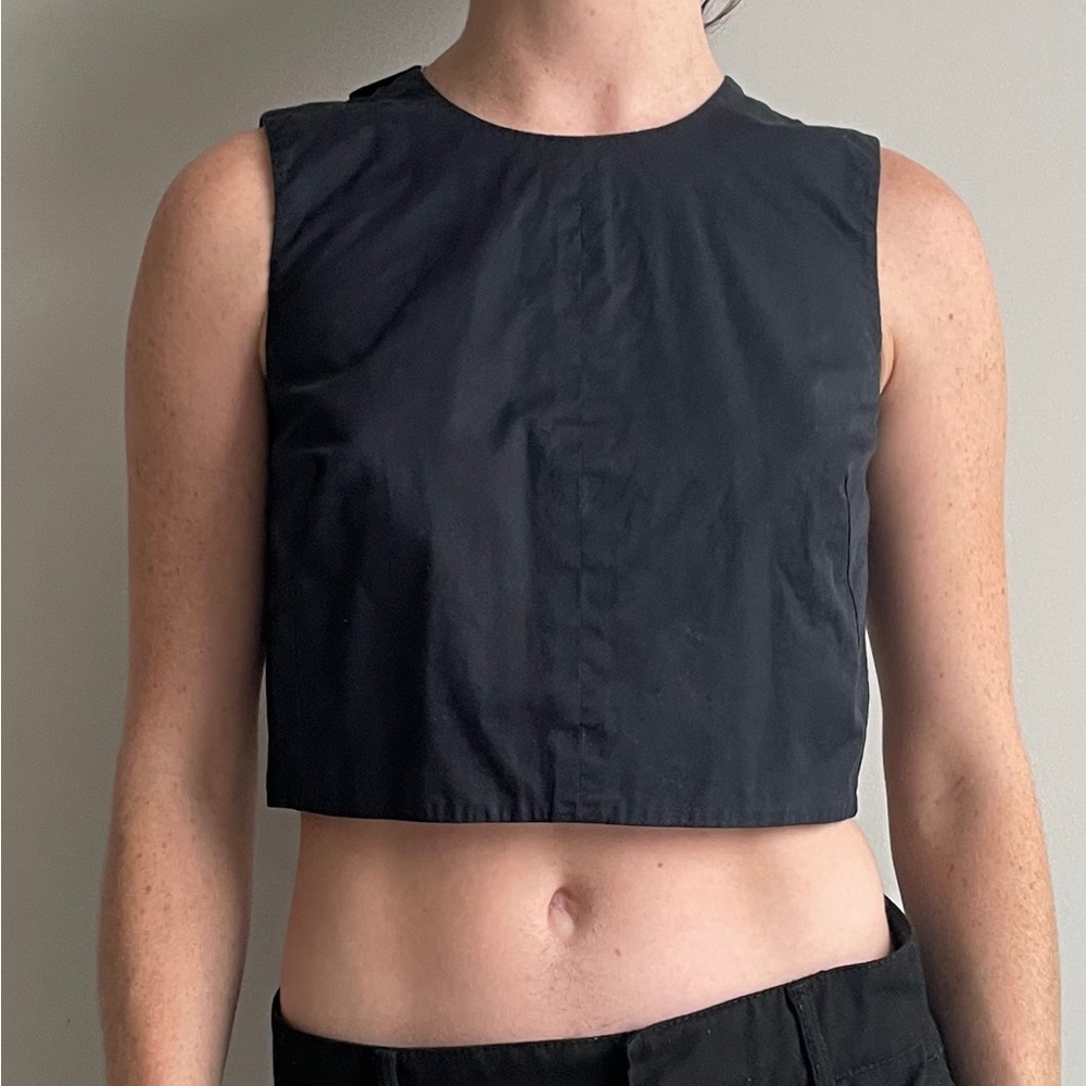Black crop top everlane